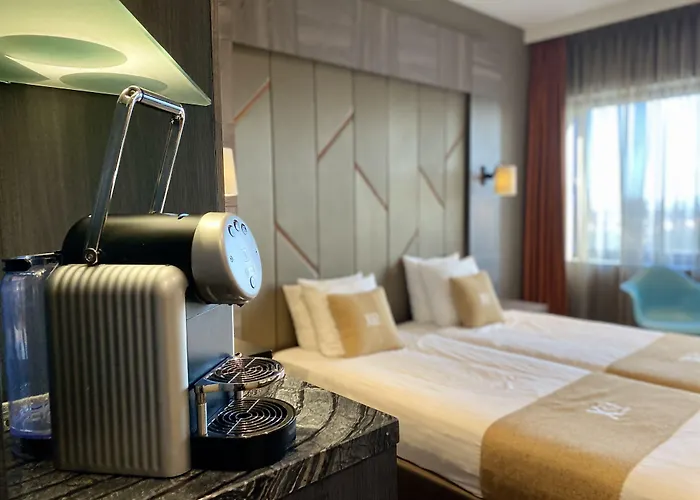 Xo s CoutureAirport Hotel